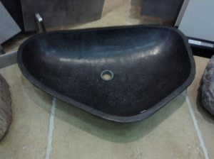 Vasque à poser asymétrique pierre naturelle Galet noir 77x52x15cm